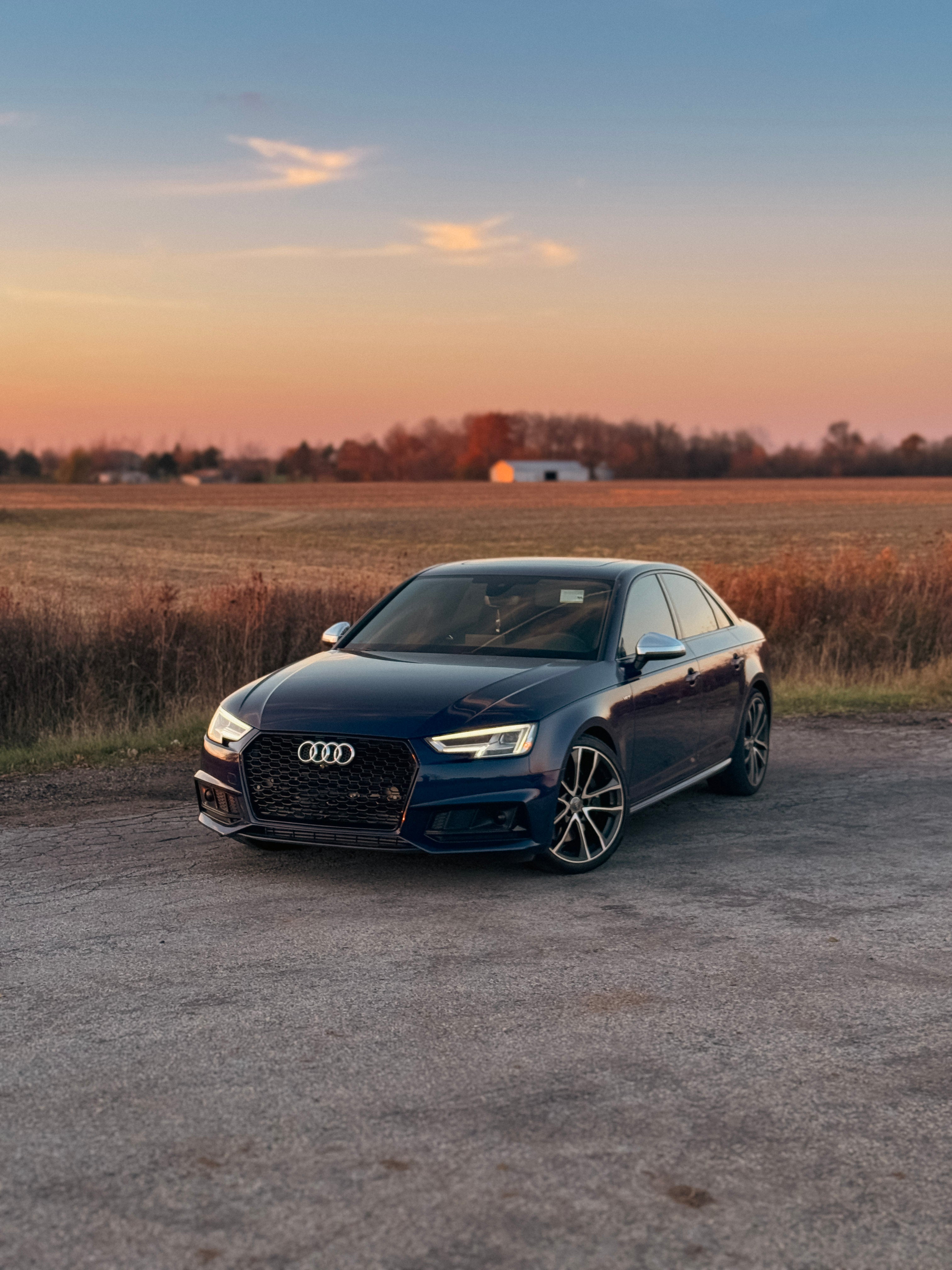 Audi S4 Navarra blue